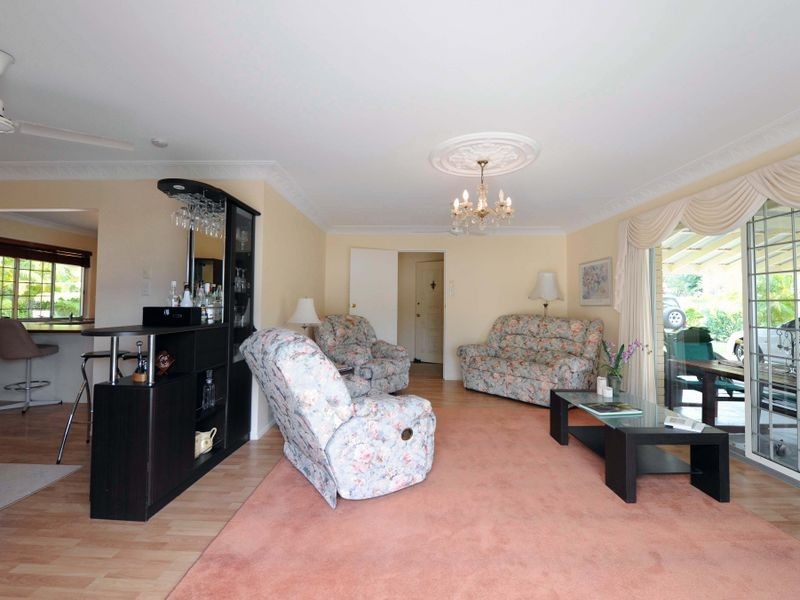 11 Azalea Street, Redland Bay QLD 4165