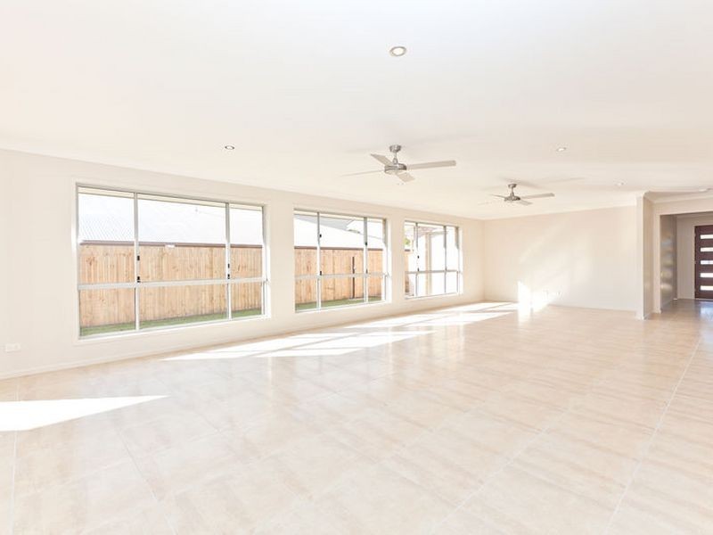 27 Parkgrove Street, Birkdale QLD 4159