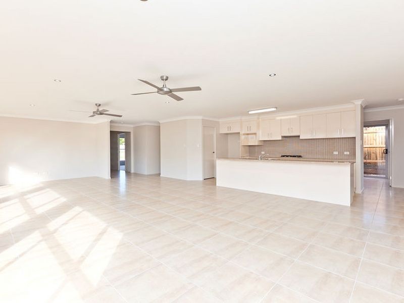 27 Parkgrove Street, Birkdale QLD 4159