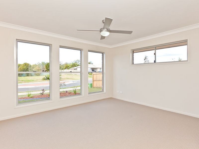 27 Parkgrove Street, Birkdale QLD 4159