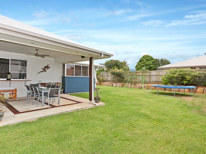 8 Plantation Place, Wellington Point QLD 4160