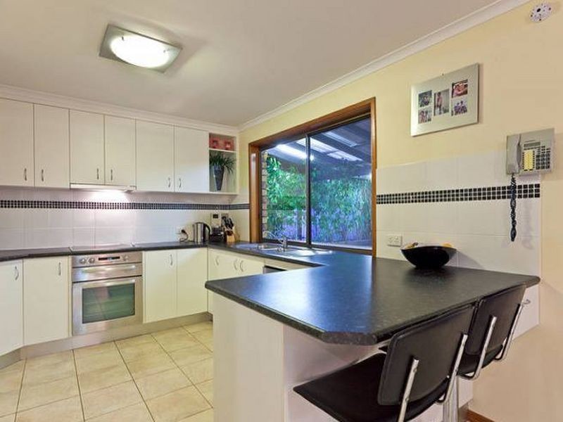 27 Sunshine Drive, Cleveland QLD 4163