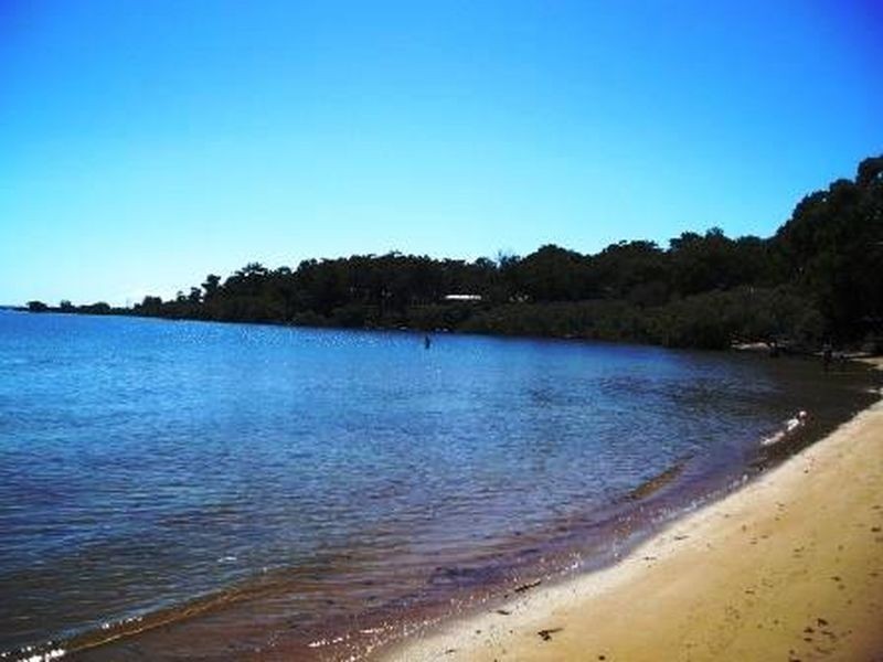 15-21 Jan Street, Macleay Island QLD 4184