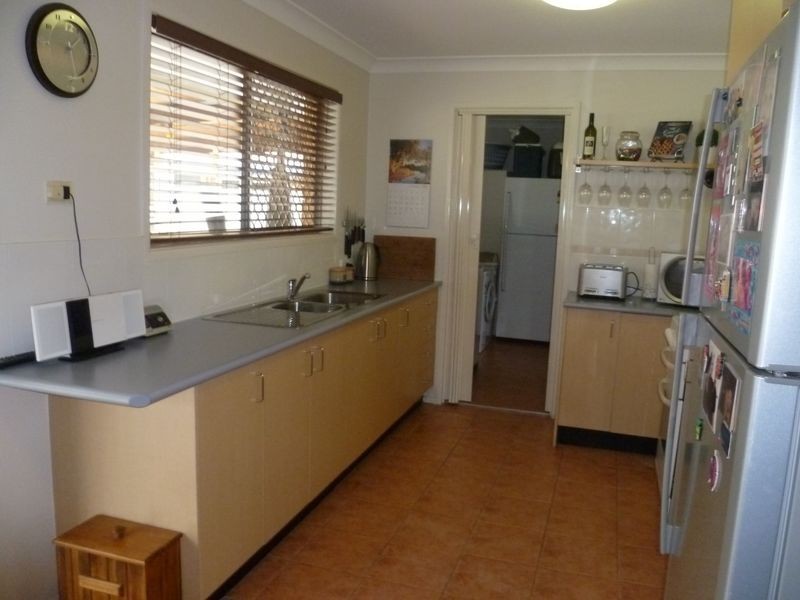 16 Cornwall Crescent, Alexandra Hills QLD 4161