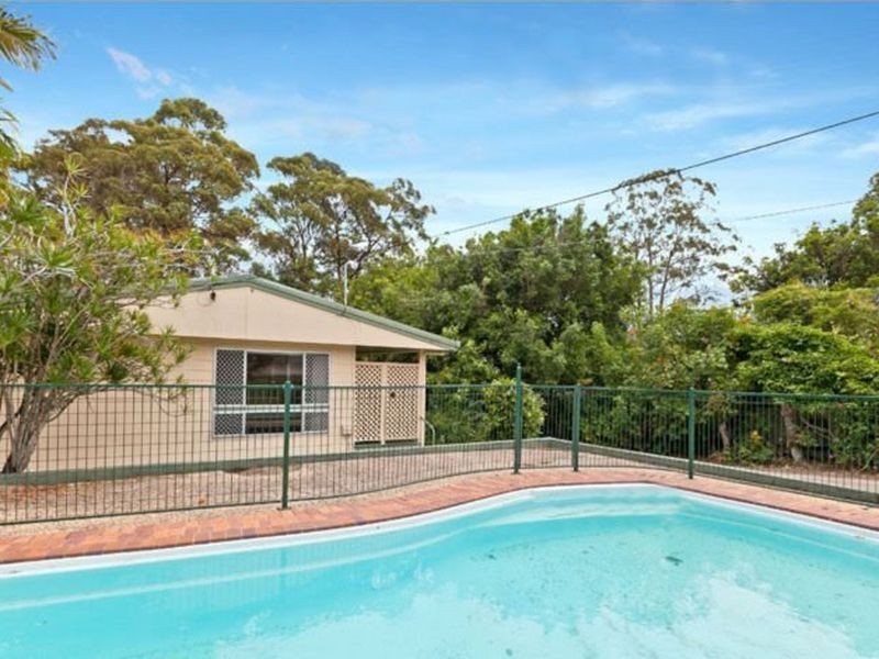 329 Redland Bay Road, Capalaba QLD 4157