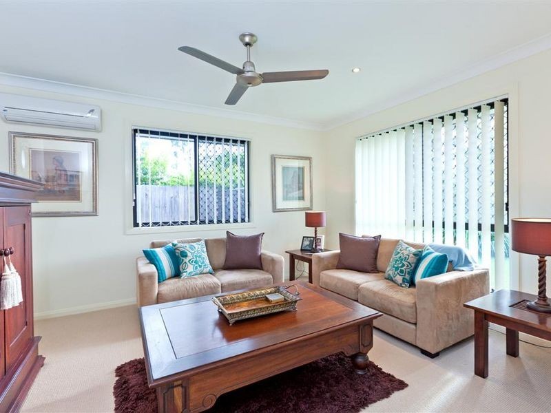 1/2 Sam Place, Thornlands QLD 4164