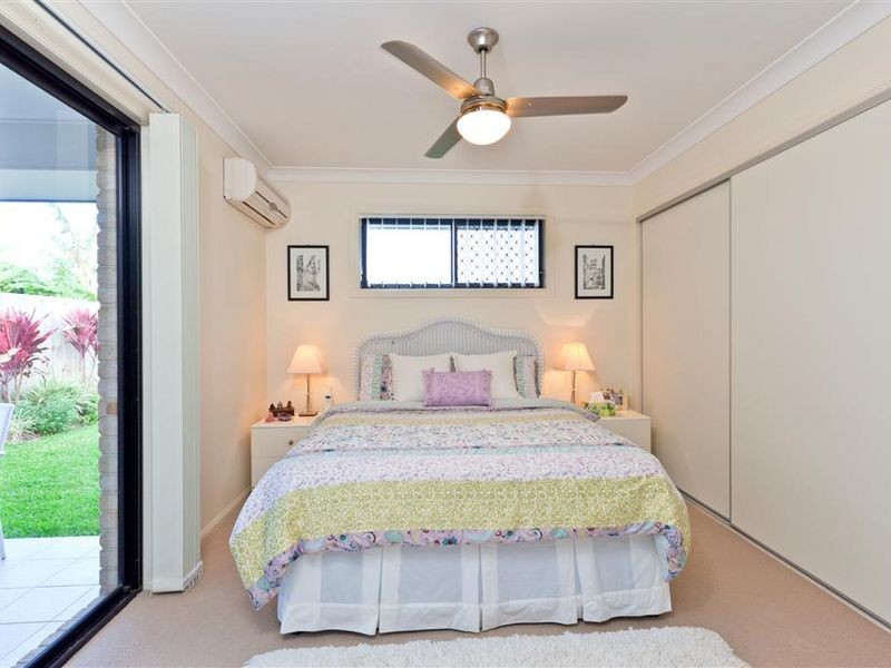 1/2 Sam Place, Thornlands QLD 4164