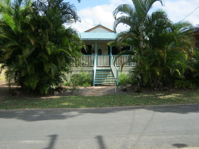 33 Shirley Street, Coochiemudlo Island QLD 4184