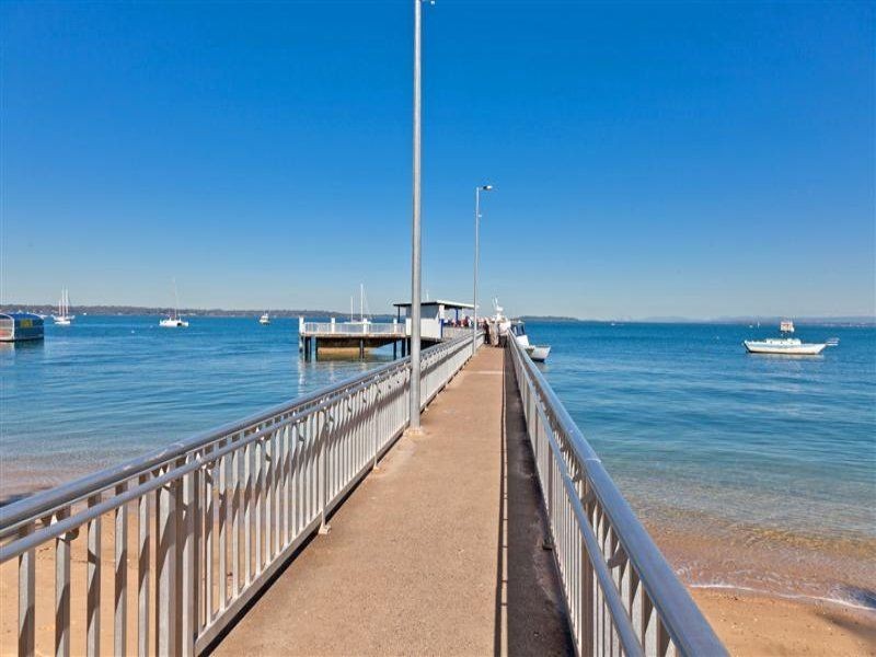 33 Shirley Street, Coochiemudlo Island QLD 4184