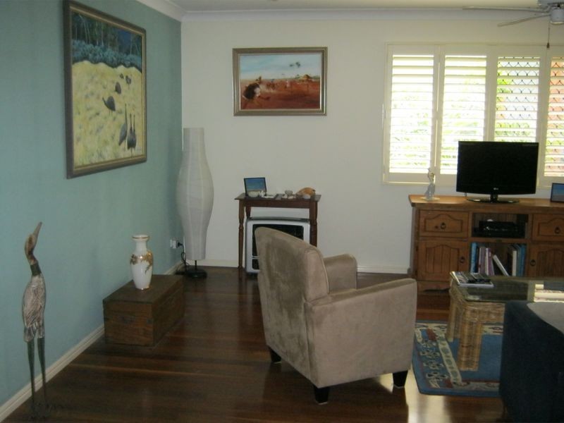 33 Shirley Street, Coochiemudlo Island QLD 4184