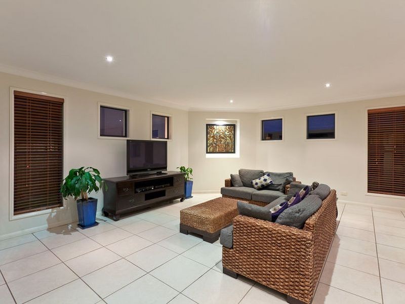 47 Trafalgar Vale Avenue, Wellington Point QLD 4160