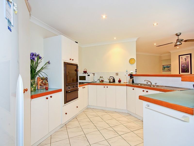 81 Lakeside Drive, Carbrook QLD 4130