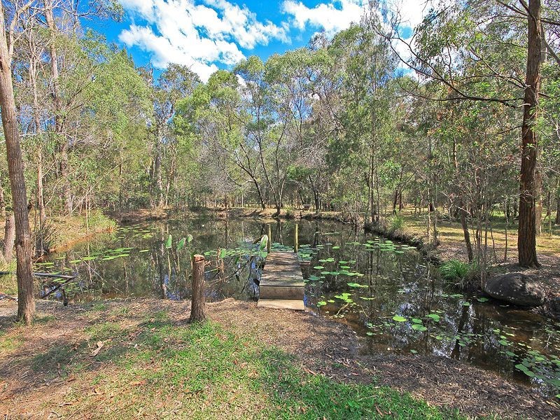 81 Lakeside Drive, Carbrook QLD 4130