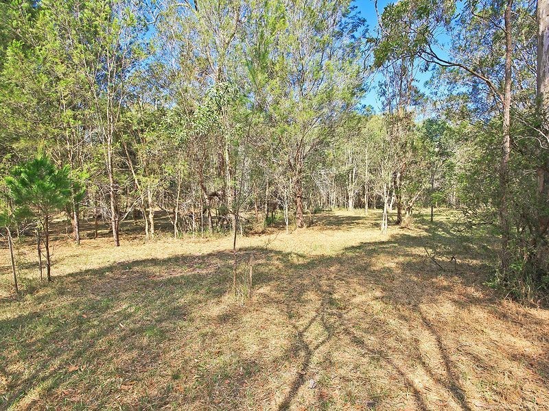 81 Lakeside Drive, Carbrook QLD 4130