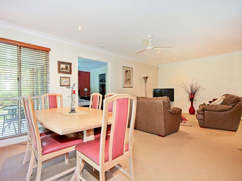 81 Lakeside Drive, Carbrook QLD 4130