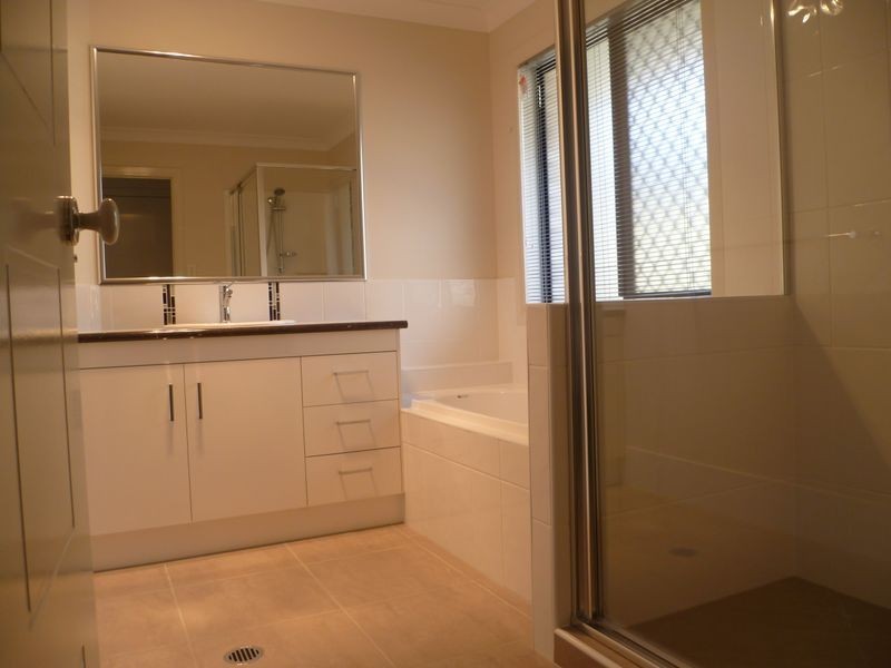 53 Lawn Terrace, Capalaba QLD 4157