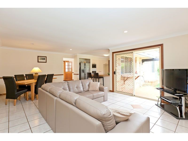 7 Kooringa Avenue, Cleveland QLD 4163