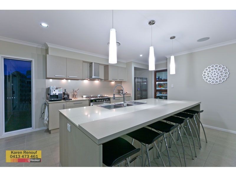 42 Poloni Place, Wellington Point QLD 4160