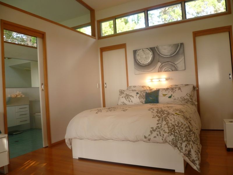 10 Old Ballow Street, Amity Point QLD 4183