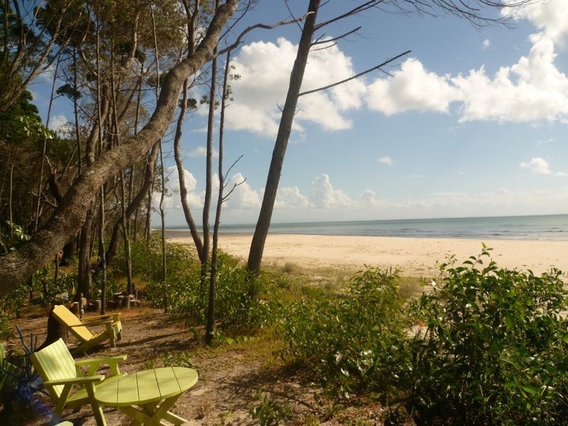 10 Old Ballow Street, Amity Point QLD 4183