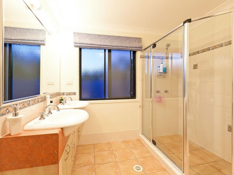 56 Hilliards Park Drive, Wellington Point QLD 4160