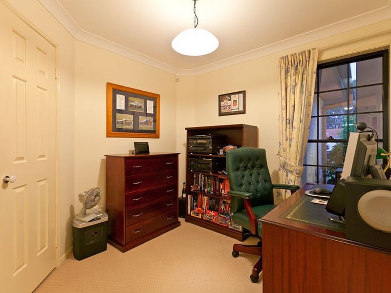 56 Hilliards Park Drive, Wellington Point QLD 4160