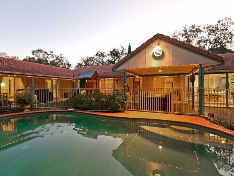 38 Valley Road, Wellington Point QLD 4160