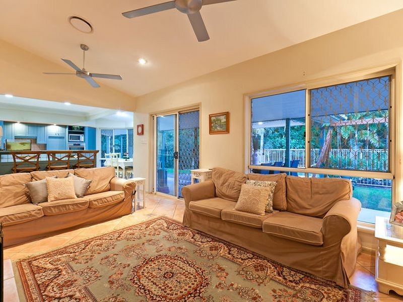 38 Valley Road, Wellington Point QLD 4160