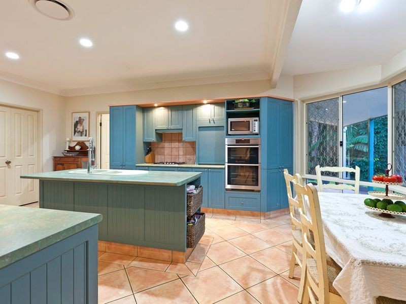 38 Valley Road, Wellington Point QLD 4160