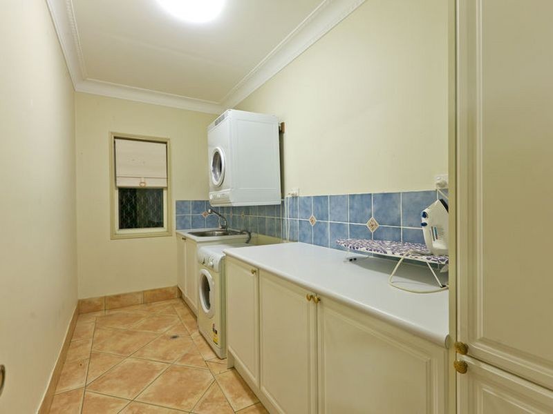 38 Valley Road, Wellington Point QLD 4160