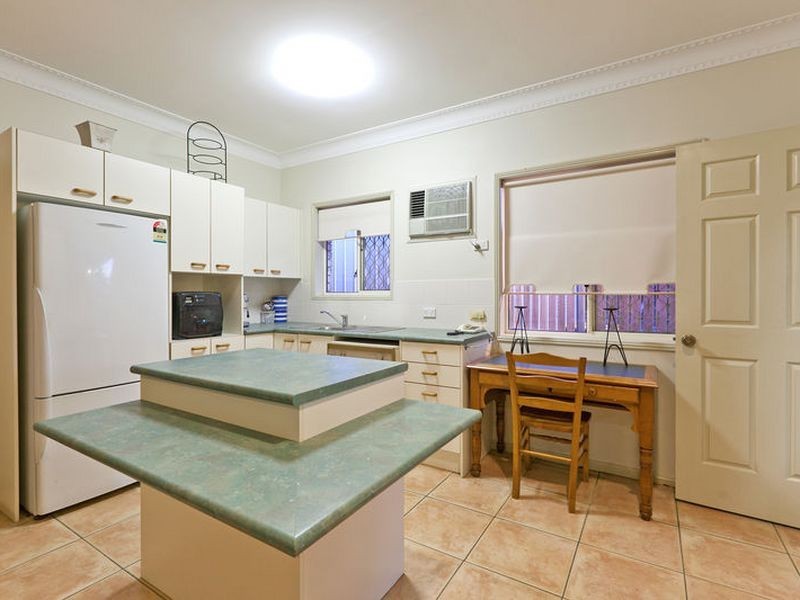 38 Valley Road, Wellington Point QLD 4160