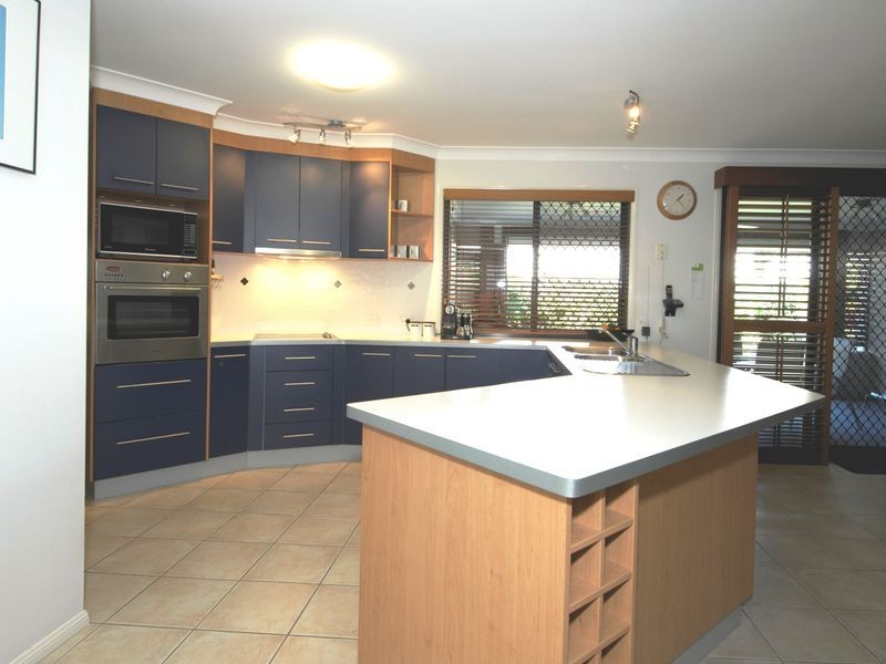 18 Trafalgar Vale Avenue, Wellington Point QLD 4160