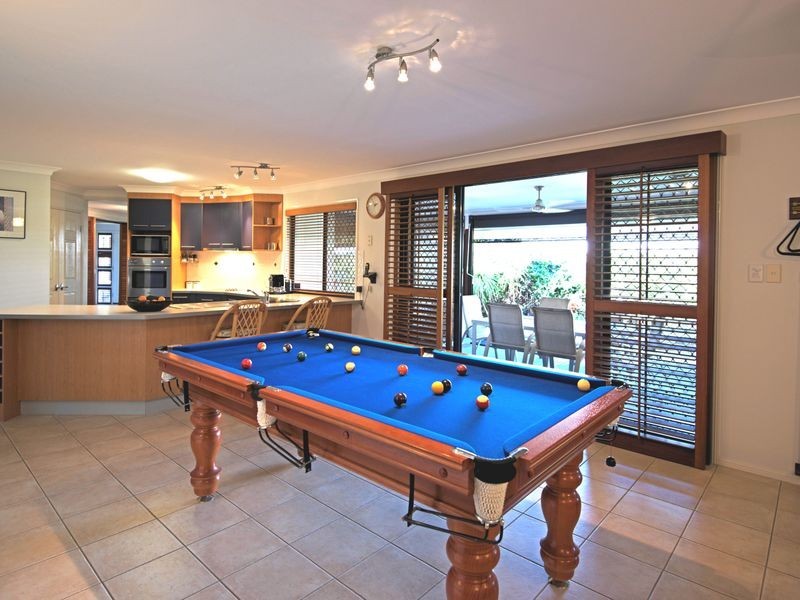 18 Trafalgar Vale Avenue, Wellington Point QLD 4160