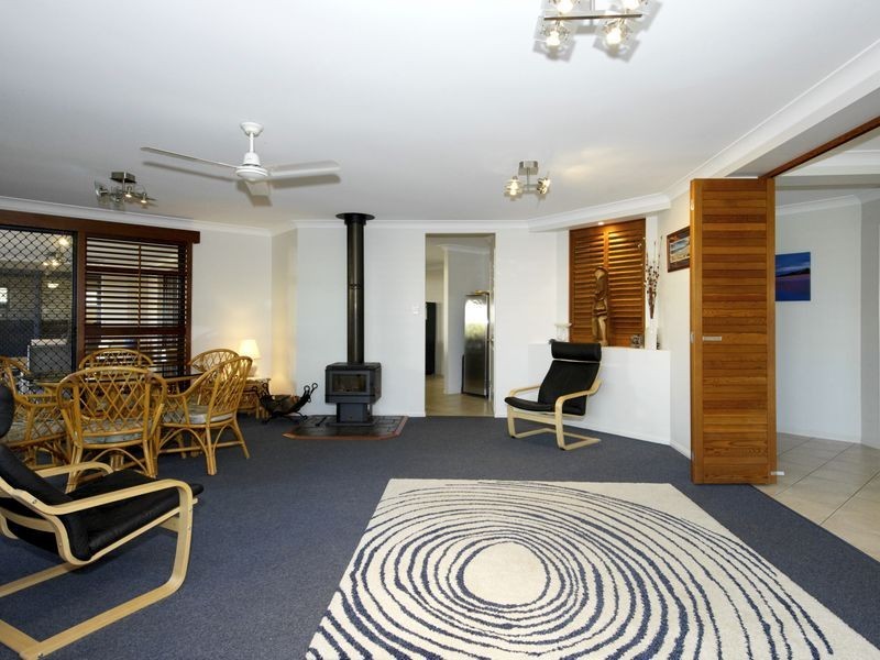 18 Trafalgar Vale Avenue, Wellington Point QLD 4160