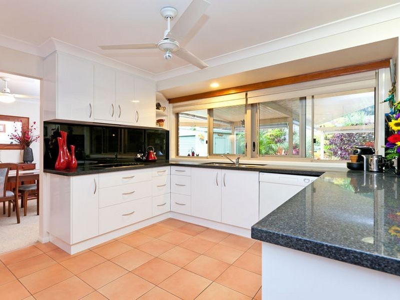 9 Crossley Drive, Wellington Point QLD 4160
