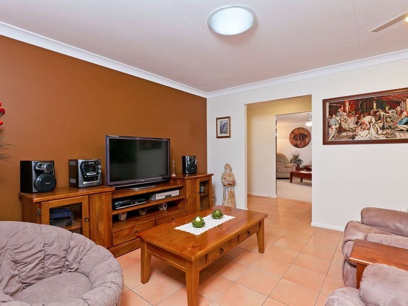 9 Crossley Drive, Wellington Point QLD 4160