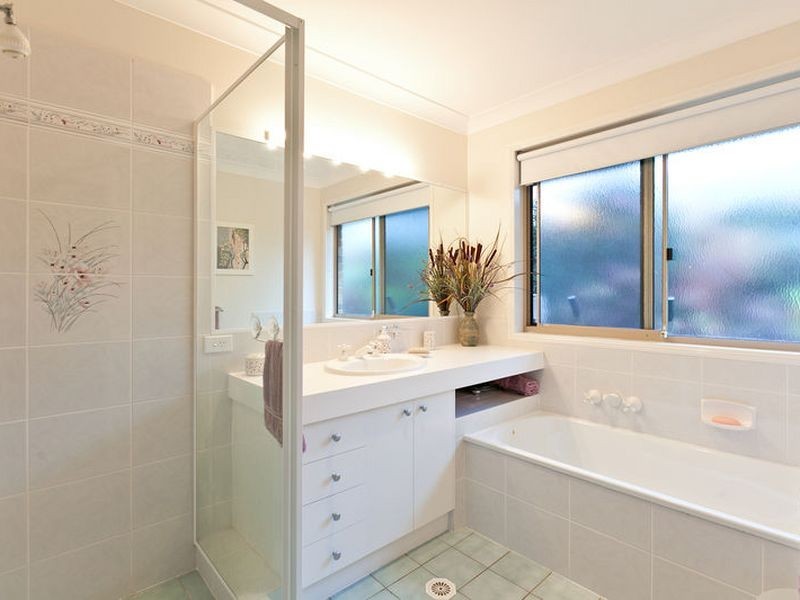 9 Crossley Drive, Wellington Point QLD 4160