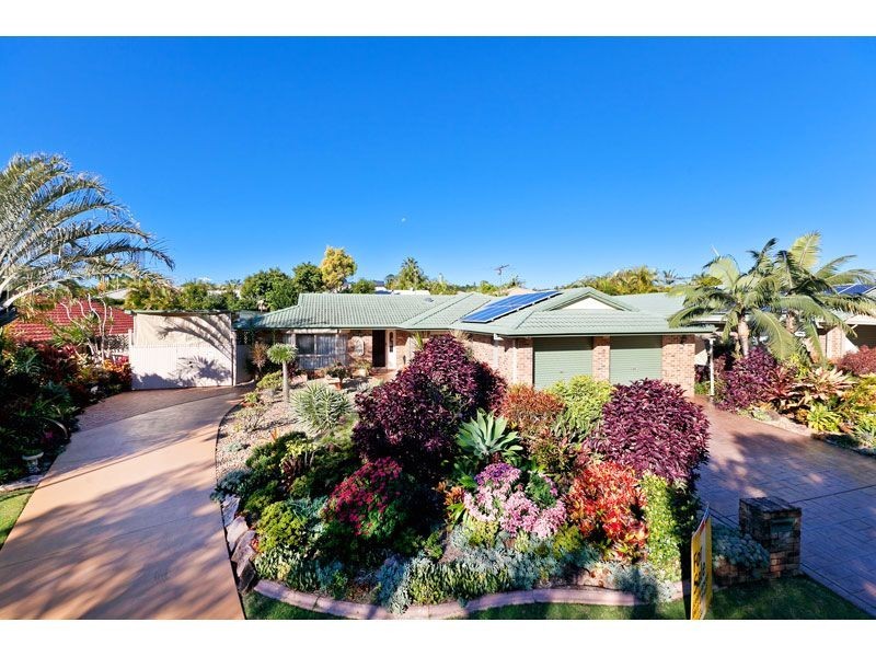9 Crossley Drive, Wellington Point QLD 4160