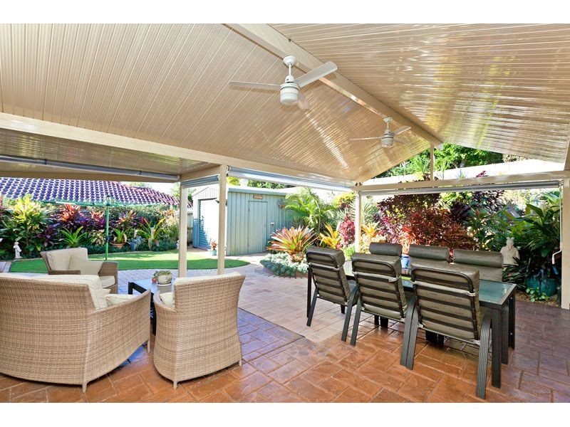 9 Crossley Drive, Wellington Point QLD 4160