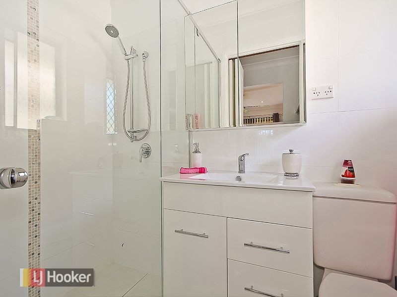 18 Fuchsia Close, Birkdale QLD 4159