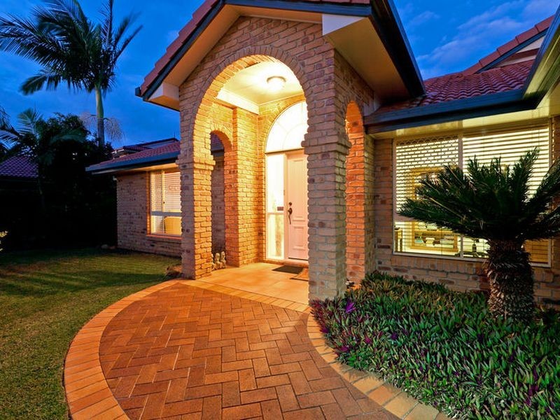 3 Harrogate Terrace, Birkdale QLD 4159