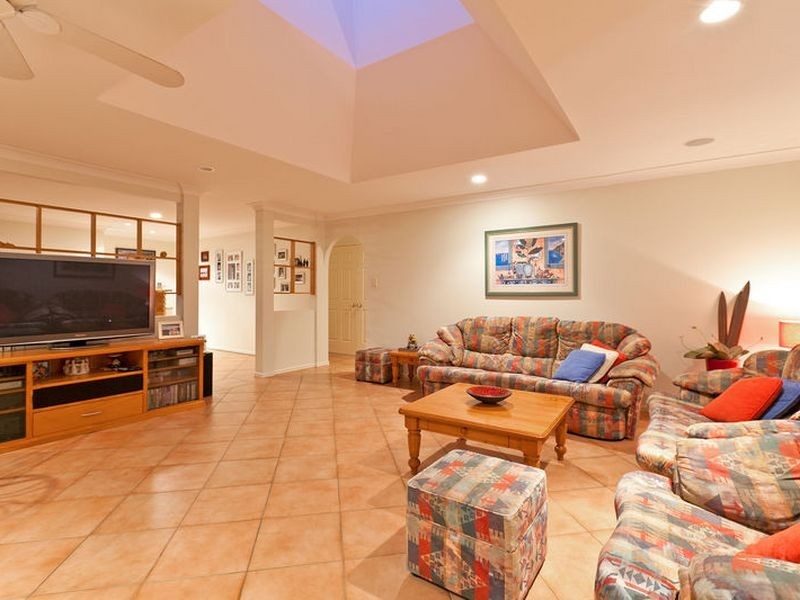 3 Harrogate Terrace, Birkdale QLD 4159