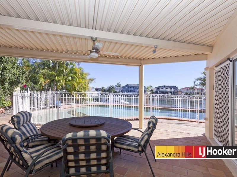 8 Mainroyal Court, Raby Bay QLD 4163