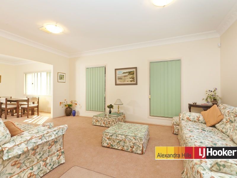 8 Mainroyal Court, Raby Bay QLD 4163