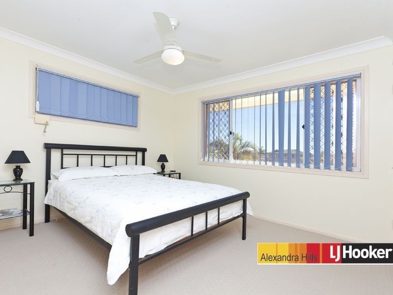 8 Mainroyal Court, Raby Bay QLD 4163