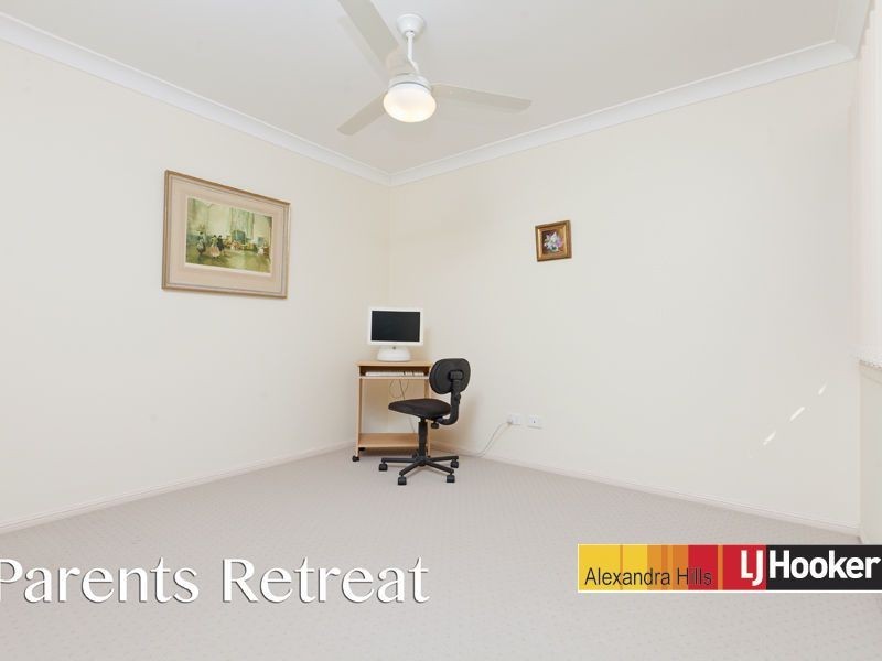 8 Mainroyal Court, Raby Bay QLD 4163