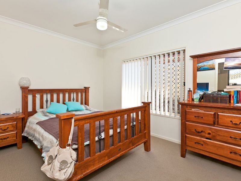 17 Myra Street, Birkdale QLD 4159