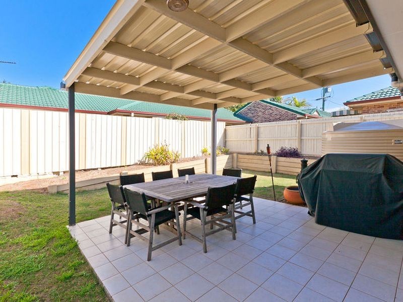 17 Myra Street, Birkdale QLD 4159