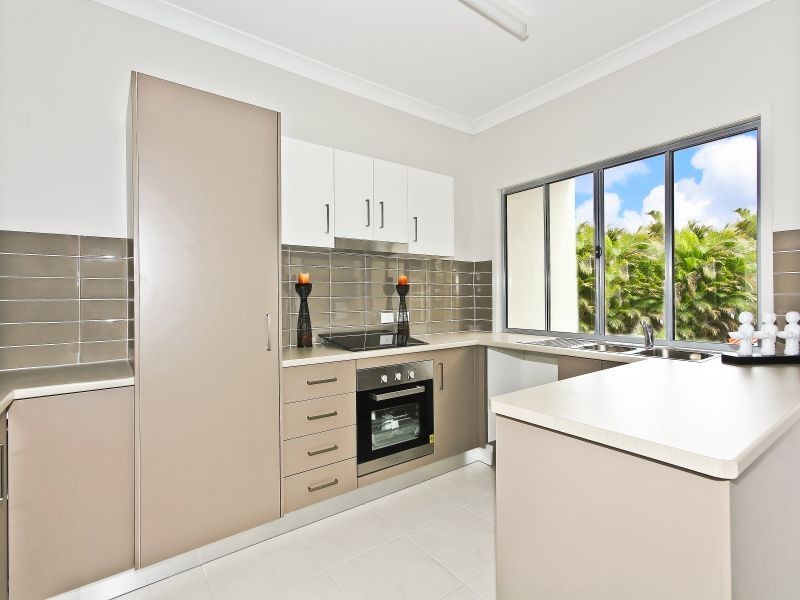 2/64 Valantine Road, Birkdale QLD 4159