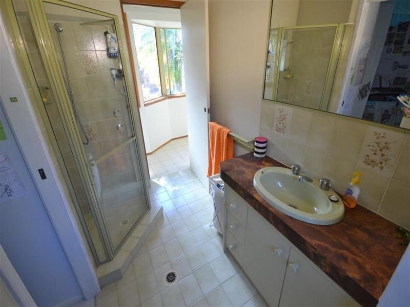 3 Voyagers Court, Raby Bay QLD 4163